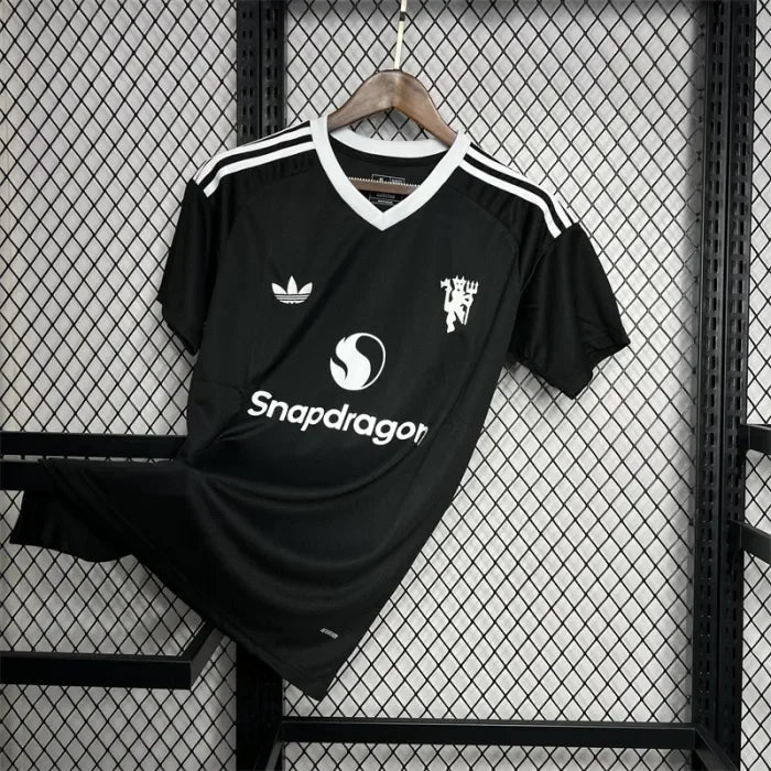 Manchester United Black Jersey 24/25 Football Kit