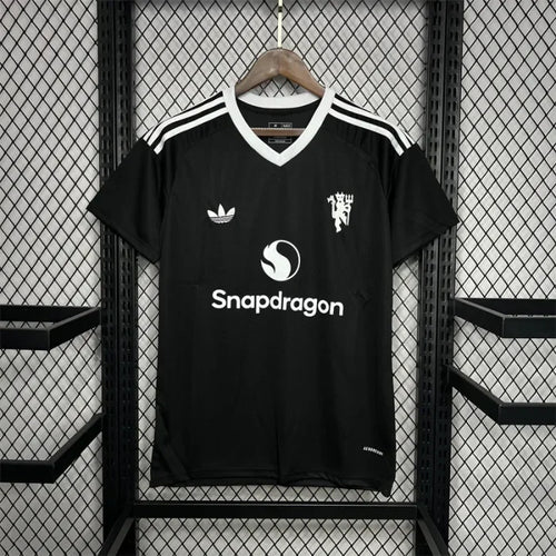 Manchester United Black Jersey 24/25 Football Kit