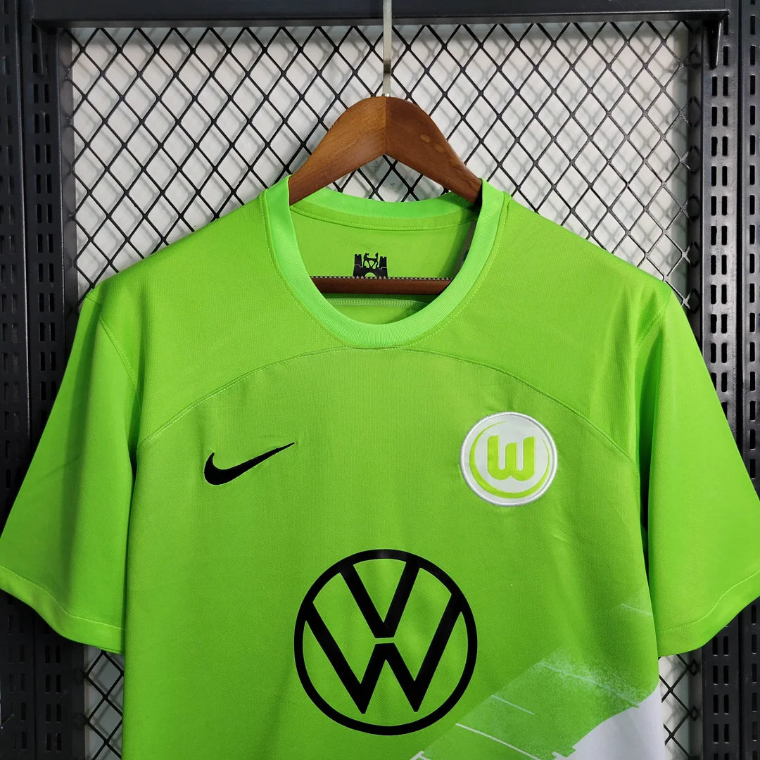 Heimtrikot des VfL Wolfsburg 2023/2024