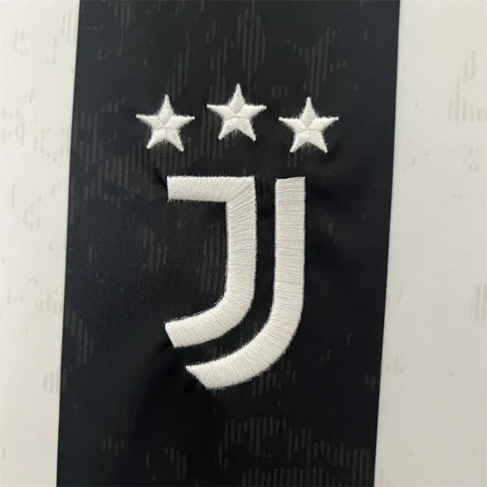 24/25 Juventus Heimtrikot